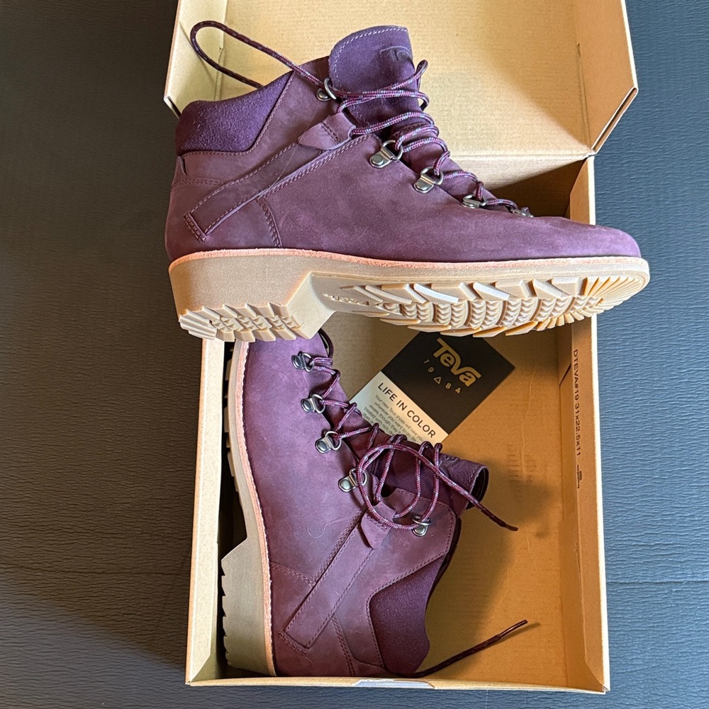 NIB Teva Sz 8 Women's de la vina dos alpine low Hiking Boots